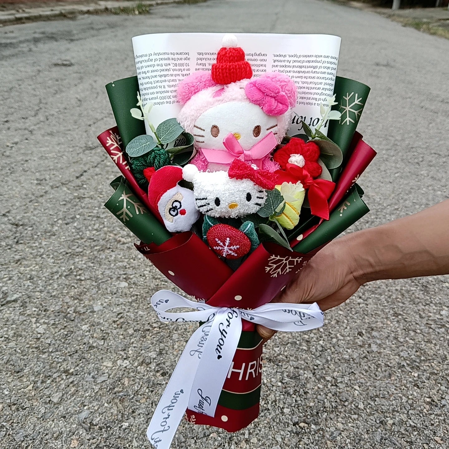 Plush Flower Bouquet with Rose Design