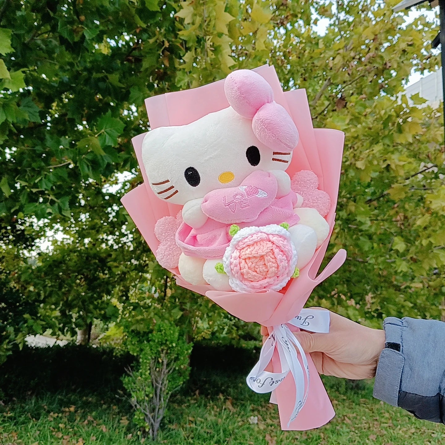 Plush Flower Bouquet with Rose Design
